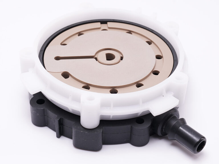 Complete plastic pump with Vallotech components